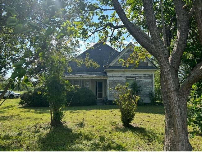 23378 State Highway 35 S, House other with 2 bedrooms, 1 bathrooms and null parking in Palacios TX | Image 4