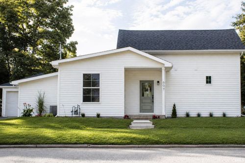 607 N Mill St, North Manchester, IN, 46962-1836 | Card Image