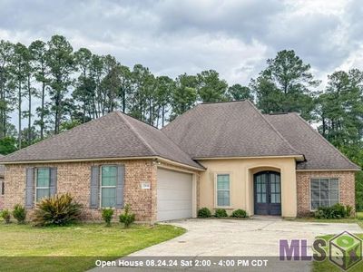 22640 Timber Ridge Dr, House other with 4 bedrooms, 2 bathrooms and null parking in Denham Springs LA | Image 1