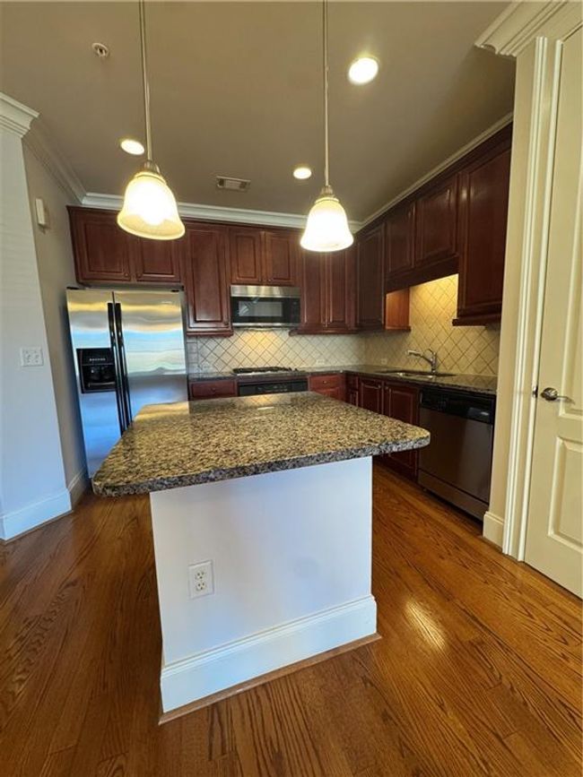 APT-1209 - 2300 Peachford Rd, Condo with 2 bedrooms, 2 bathrooms and 1 parking in Dunwoody GA | Image 42