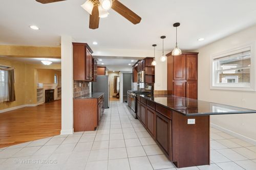 8712 Central Ave, Morton Grove, IL, 60053-3102 | Card Image