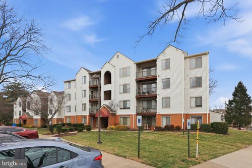 apt-404-8383 Buttress Ln, MANASSAS, VA, 20110-7080 | Card Image