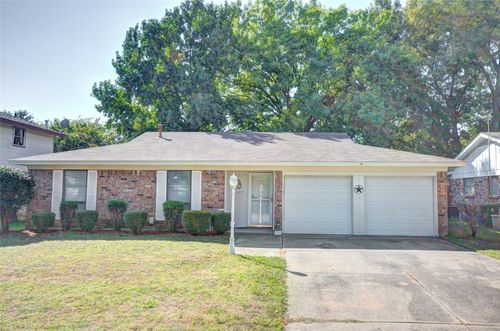 1417 Norwood Dr, Hurst, TX, 76053-4058 | Card Image