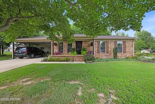 17 Greenbriar Ave, Lexington, TN, 38351-1313 | Card Image