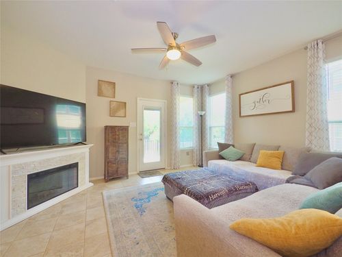 201 Sheepshank Dr, Georgetown, TX, 78633-2092 | Card Image