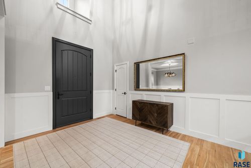 2508 W Sleigh Creek Cir, Sioux Falls, SD, 57108-3003 | Card Image