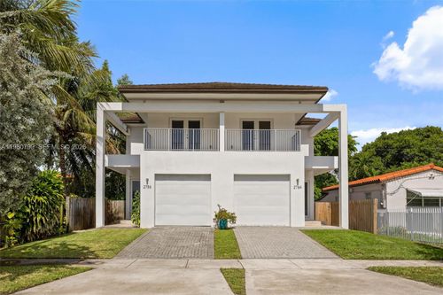 2786 Sw 34th Ave, Miami, FL, 33133-2716 | Card Image