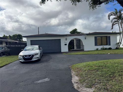 8544 Long Acre Dr, Miramar, FL, 33025-2818 | Card Image
