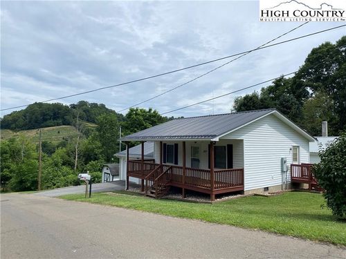 309 Locust St, West Jefferson, NC, 28694-9701 | Card Image