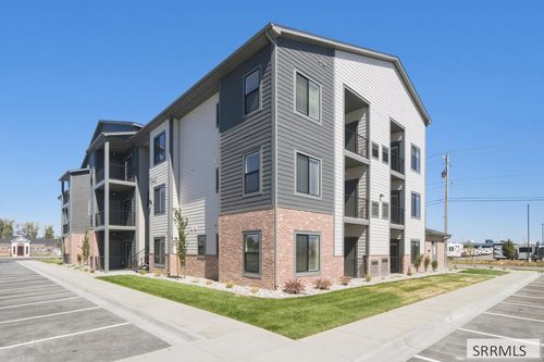 104-1142 #104 S Skyline Dr, Idaho Falls, ID, 83402 | Card Image