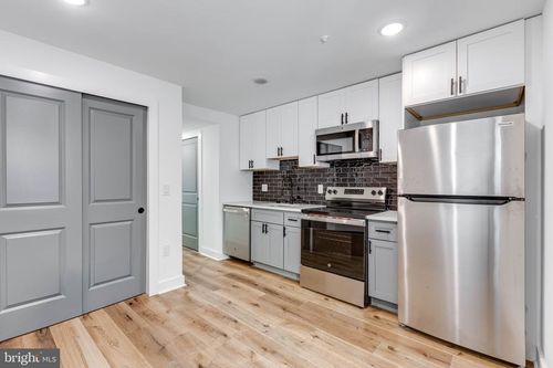 3b-920 French St, PHILADELPHIA, PA, 19122-1324 | Card Image