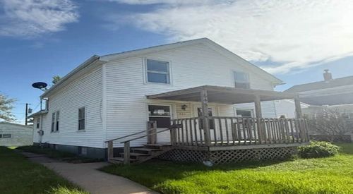 643 1st Avenue, Clinton, IA, 52732 | Card Image