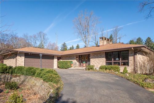 425 Santa Clara St Nw, Canton, OH, 44709-1456 | Card Image