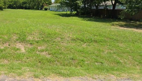 1500-1510 Albert Broadfoot St, Bonham, TX, 75418 | Card Image