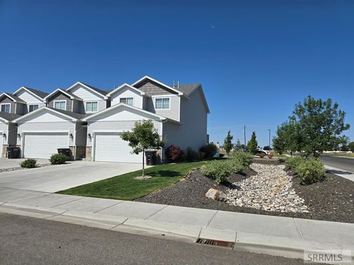 1038 Villa Vista Dr, Ammon, ID, 83406-1268 | Card Image