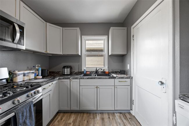 507 2 Nd St E, House other with 3 bedrooms, 1 bathrooms and null parking in Newhall IA | Image 8