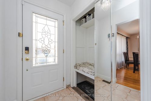 13 Cumberland Dr, Brampton, ON, L6V1W5 | Card Image