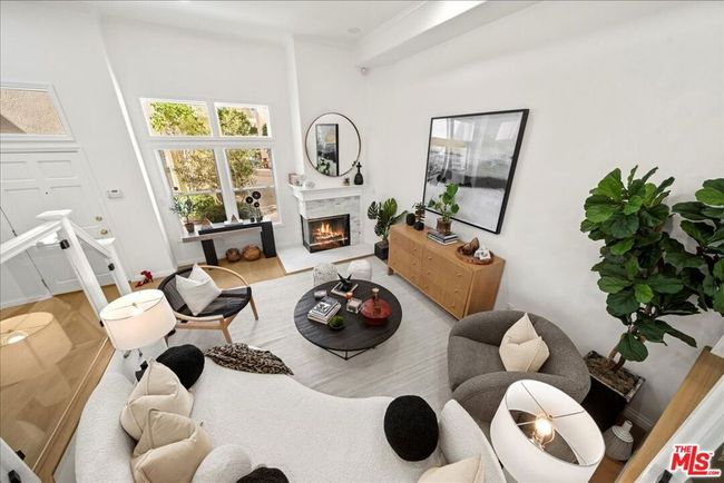 APT-11 - 4414 Moorpark Way, Townhouse with 2 bedrooms, 3 bathrooms and null parking in Toluca Lake CA | Image 8