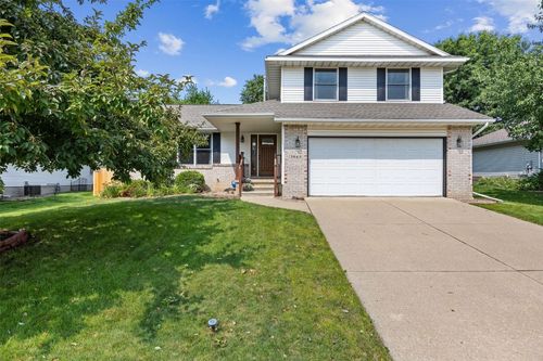 3060 Meadow Glen St, Marion, IA, 52302-6351 | Card Image
