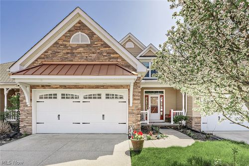 38-5137 Shepherds Gln, Willoughby, OH, 44094-3388 | Card Image