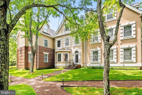 12 Governors Ln, Princeton, NJ, 08540-3667 | Card Image