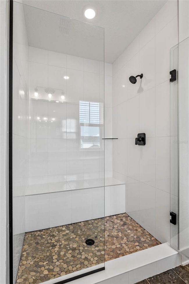 Primary shower representative photo | Image 30
