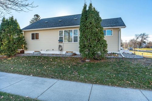 1024 Stearns St, Crookston, MN, 56716-1440 | Card Image