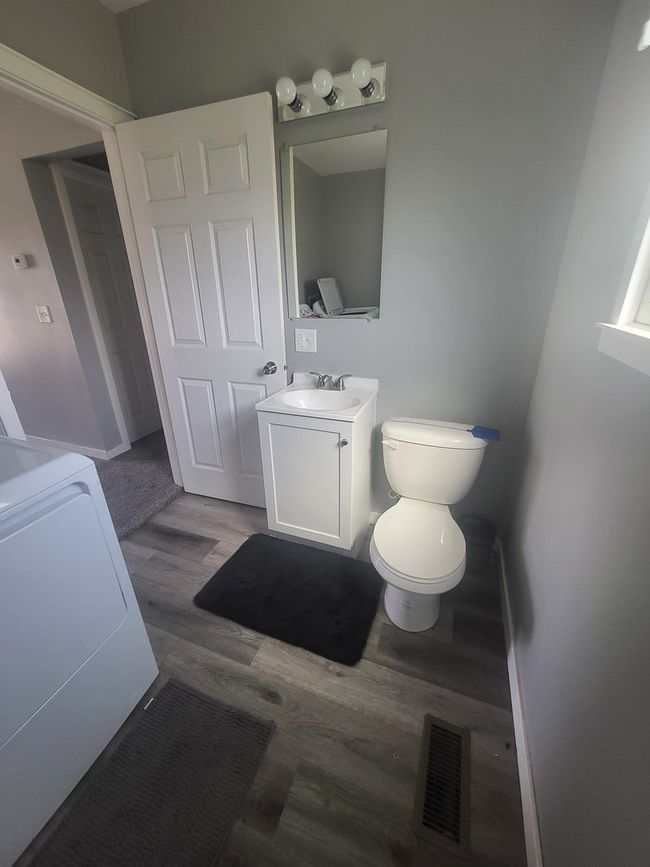 311 S Hickory St, House other with 3 bedrooms, 2 bathrooms and 2 parking in Wenona IL | Image 9
