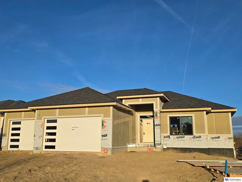 7805 N 167th Ave, Bennington, NE, 68007-2847 | Card Image