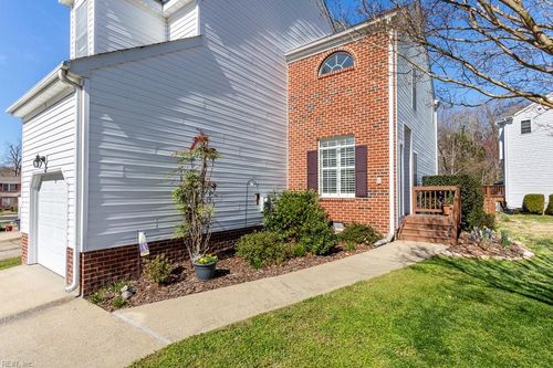 3 Creekmere Cv, Newport News, VA, 23603-1358 | Card Image