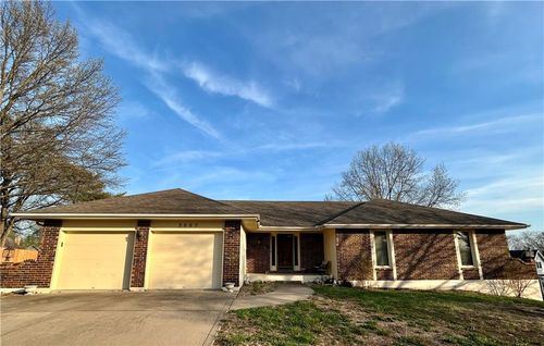 3005 S Viking Ct, Independence, MO, 64057-1787 | Card Image