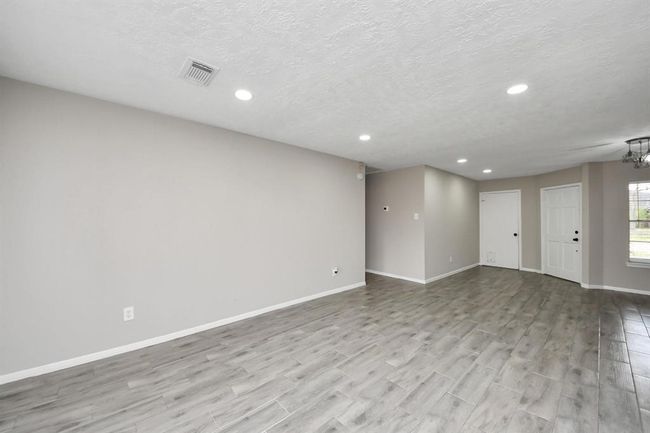 4915 Pecan Grove Dr, House other with 3 bedrooms, 2 bathrooms and 2 parking in Pearland TX | Image 8
