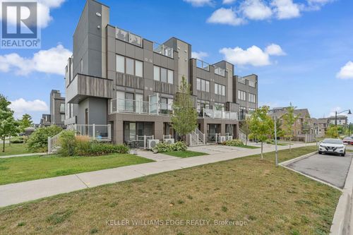 3-261 Skinner Road, Hamilton (Waterdown), ON, L8B1W6 | Card Image