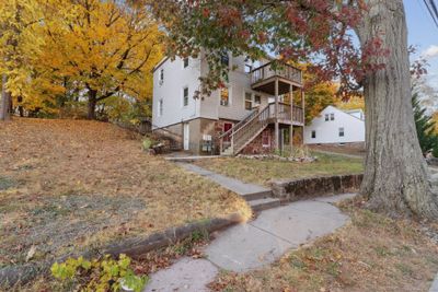 100 Woodland Street, Home with 4 bedrooms, 2 bathrooms and 4 parking in Meriden CT | Image 2