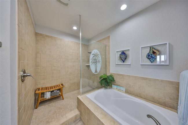 UNIT-202 - 1038 Bellasol Way, Condo with 3 bedrooms, 3 bathrooms and null parking in Apollo Beach FL | Image 24