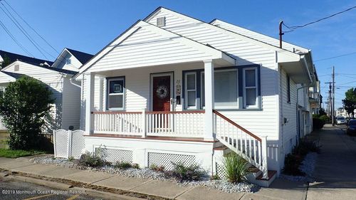 20 Mcclintock St, Ocean Grove, NJ, 07756-1646 | Card Image