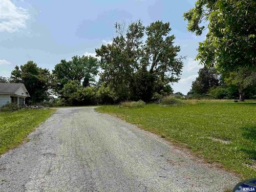 301 N Chestnut St, Christopher, IL, 62822-1713 | Card Image