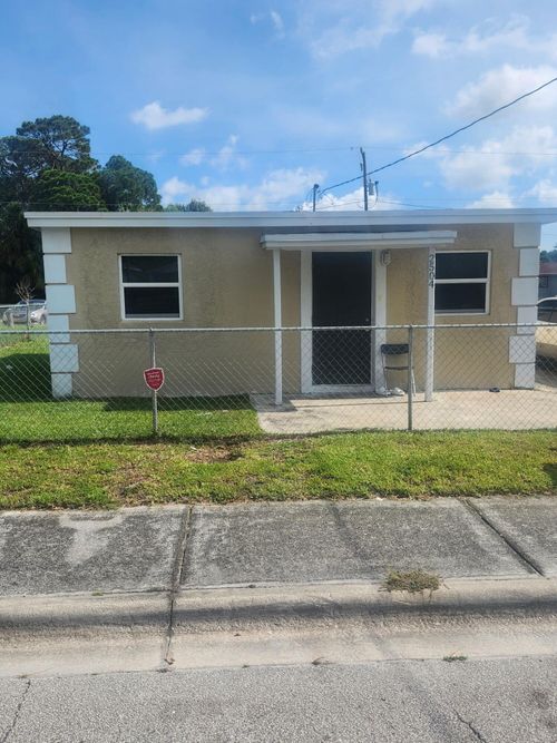 2504 Wilkins Ave, Fort Pierce, FL, 34947-2482 | Card Image