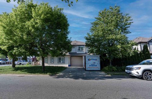 8364 Harris St, Mission, BC, V2V7R9 | Card Image