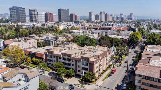 APT-301 - 1432 Camden Ave, Condo with 3 bedrooms, 3 bathrooms and 2 parking in LOS ANGELES CA | Image 20
