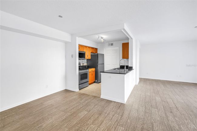 APT-101 - 3305 Haviland Ct, Condo with 1 bedrooms, 1 bathrooms and null parking in PALM HARBOR FL | Image 4