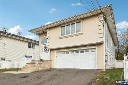 348 River Dr, Garfield, NJ, 07026-3325 | Card Image