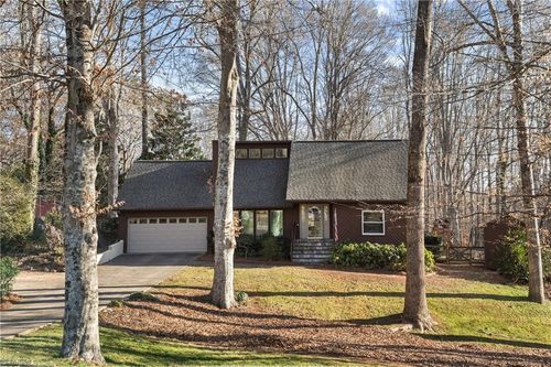 813 Horncastle Rd, Winston-Salem, NC, 27104-3369 | Card Image