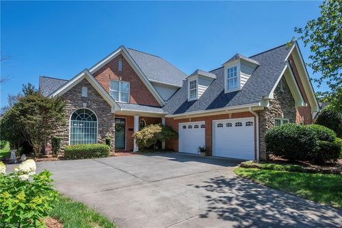 305 Orchard Park Dr, Bermuda Run, NC, 27006-7482 | Card Image