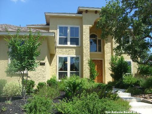 8835 Napa Lndg, Boerne, TX, 78015-4852 | Card Image