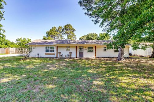 2212 Ridge Ln, Grapevine, TX, 76051-4649 | Card Image