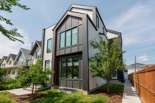 2-136 21 Avenue Ne, Calgary, AB, T2E1S2 | Card Image