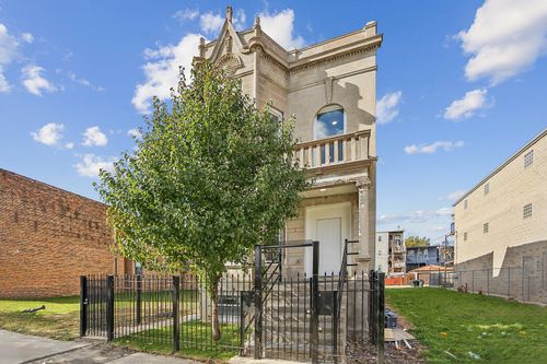 1220 S Avers Ave, Chicago, IL, 60623-1325 | Card Image