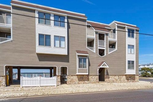 apt-24-8201 3rd Ave, Stone Harbor, NJ, 08247-1700 | Card Image