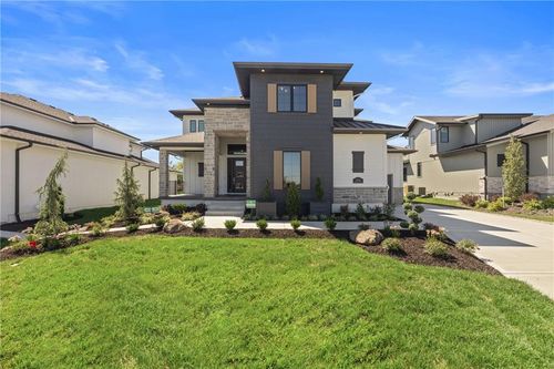 17012 Rosehill St, Overland Park, KS, 66221-8402 | Card Image